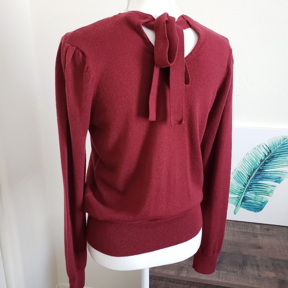 🆑️H&M Sweater Top with Back Bow Tie in Burgundy Red SZ Medium - Picture 2 of 10